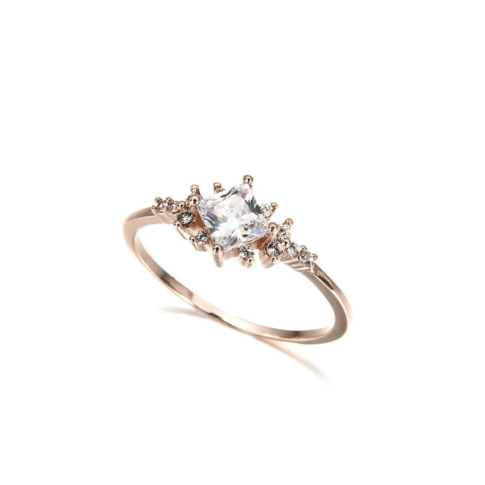 Dazzling Princess Cut White Sapphire 18K Gold Ring - Picture 2 of 6
